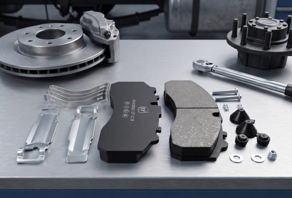 How to choose brake pad supplier - commercial vehicle disc brake pad set CP2218 on white background